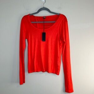 Revolve Monrow NWT long sleeve top with cut out size M red/orange